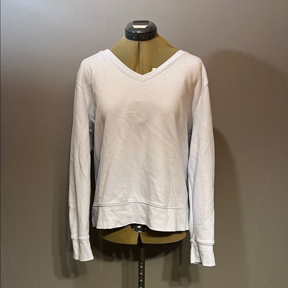 a new day light blue V-Neck Sweatshirt Women's XL
